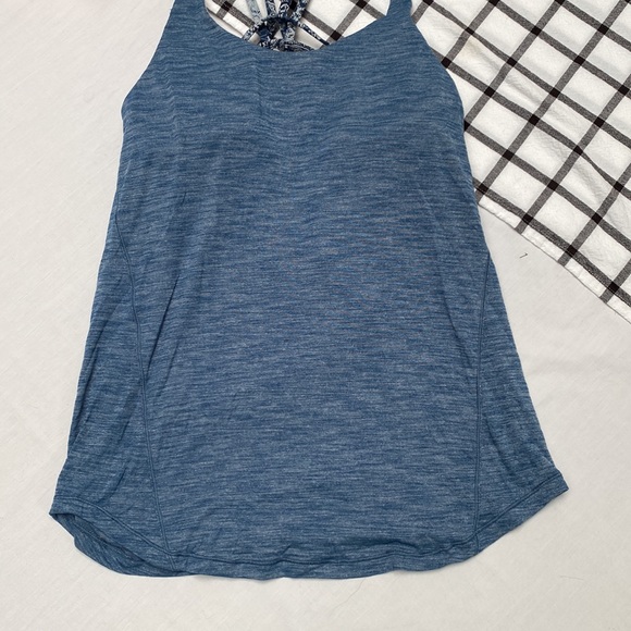 Lululemon Athletica Workout Tank, Size 6 - Picture 3 of 8
